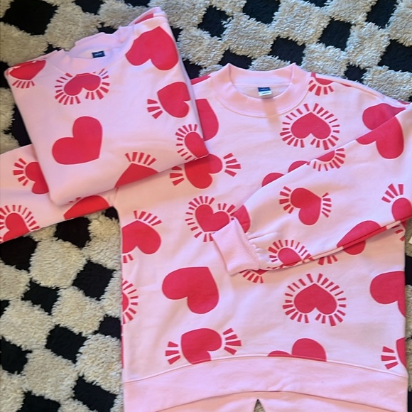 Old Navy Other - Girls ~ Old Navy ~ Heart sweatshirt ~ L (10-12)
